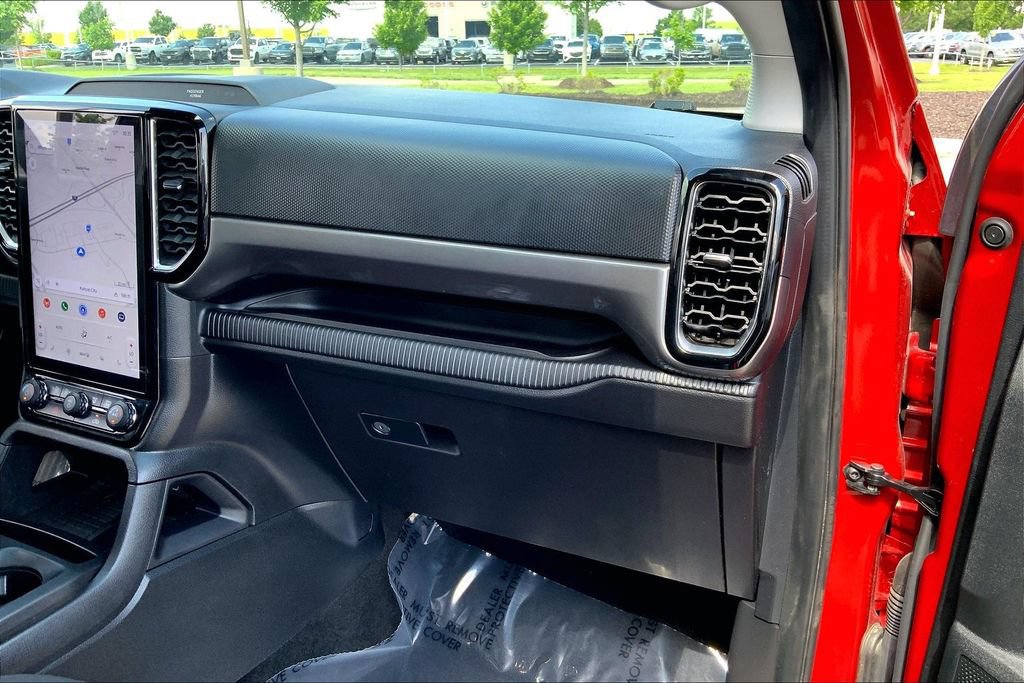 Used 2024 Ford Ranger XLT w/ Technology Package AWD/4WD image 15