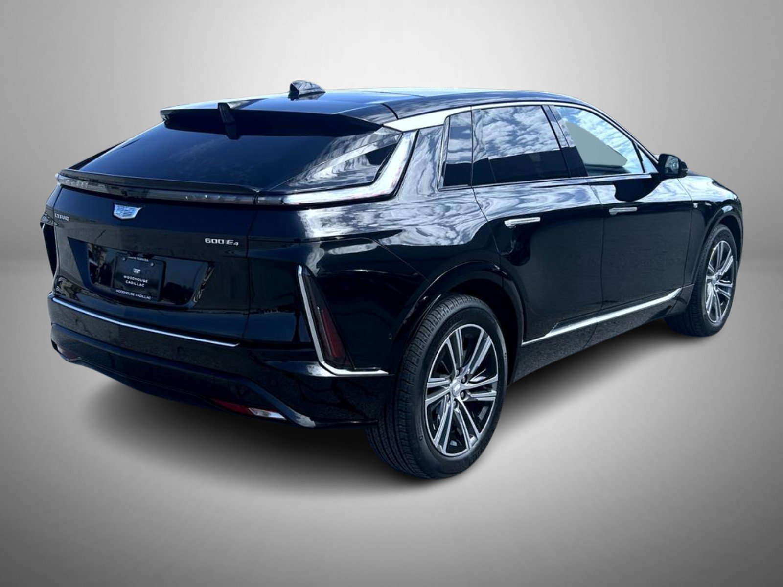 Certified 2026 Cadillac Lyriq Premium Luxury w/ LPO, Floor Liner Package AWD/4WD image 5
