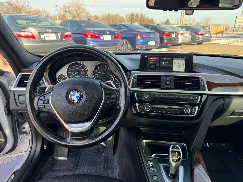 Used 2018 BMW 330i xDrive 330i xDrive Sedan w/ Convenience Package image 32