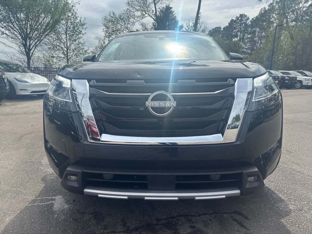 Certified 2024 Nissan Pathfinder SL image 36