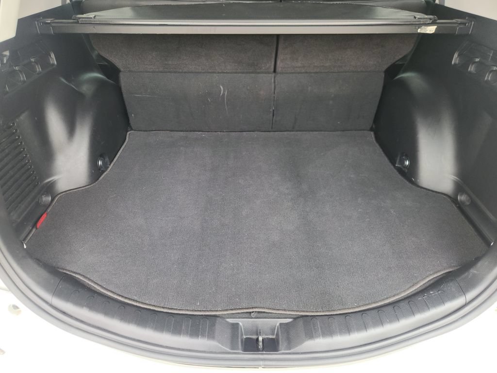Used 2018 Toyota RAV4 XLE FWD image 33