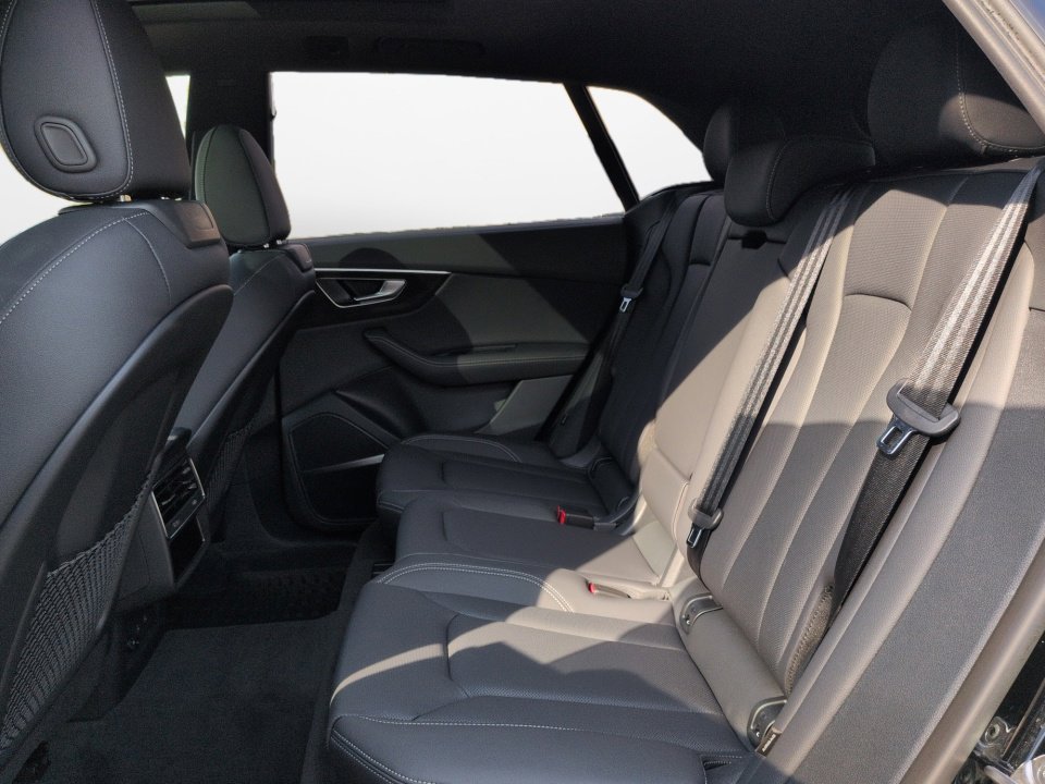 Used 2026 Audi Q8 Premium Plus AWD/4WD image 13