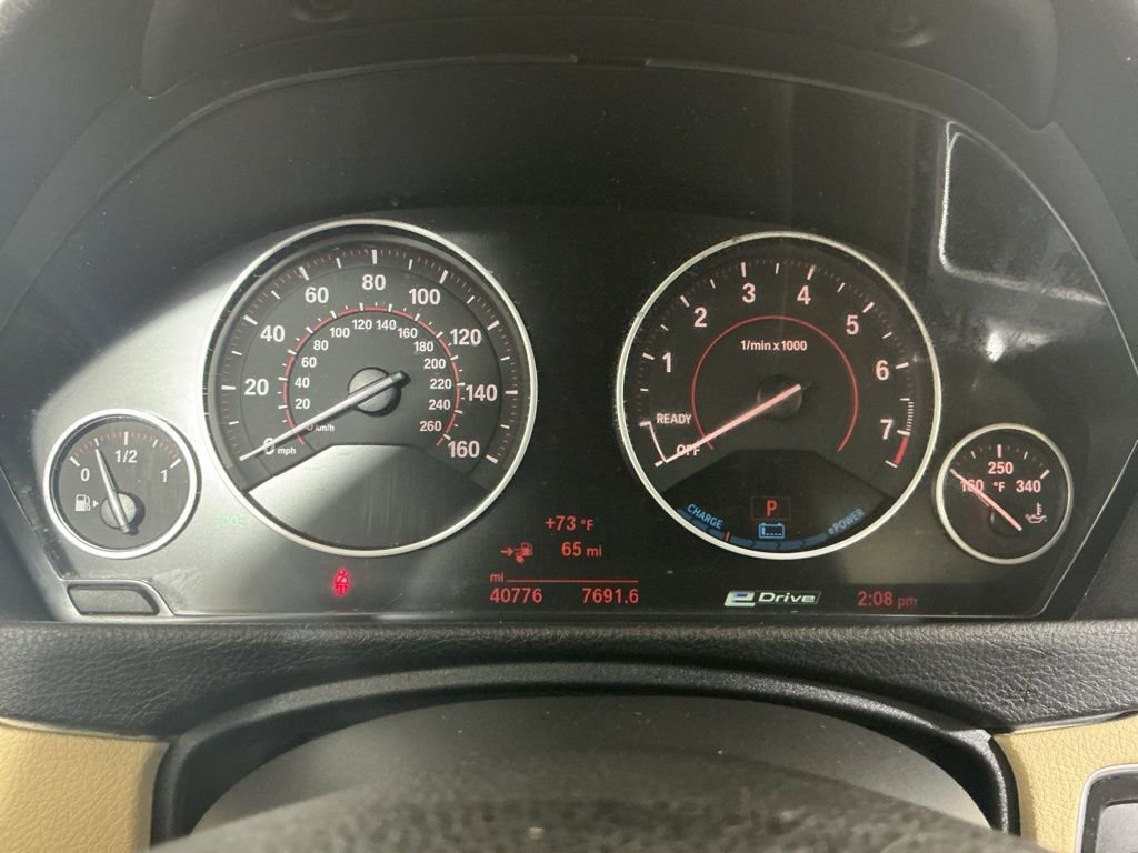 Used 2018 BMW 330e w/ Convenience Package image 9