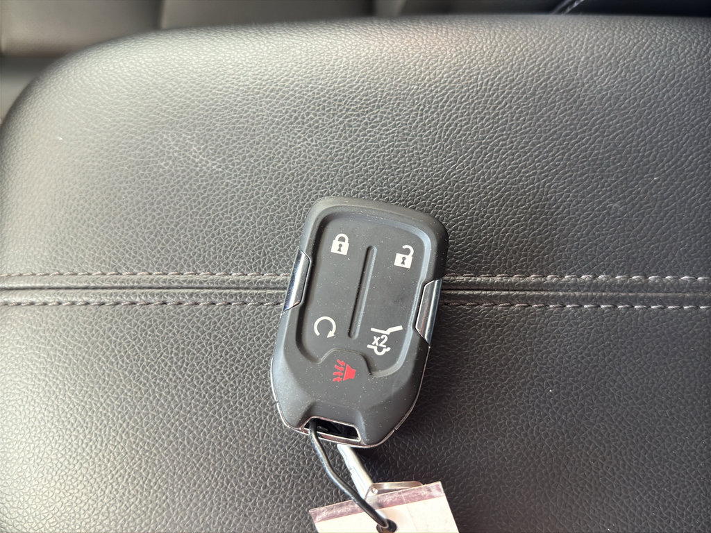 Used 2023 GMC Terrain SLT w/ LPO, Floor Liner Package image 30