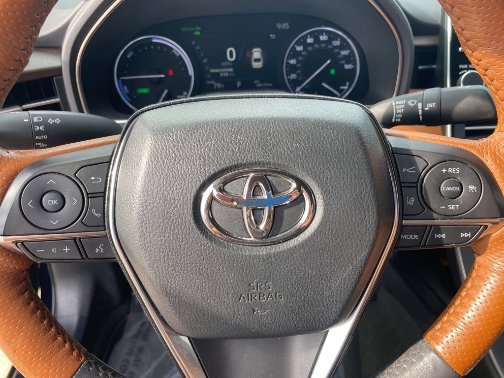 Used 2022 Toyota Avalon Limited image 15