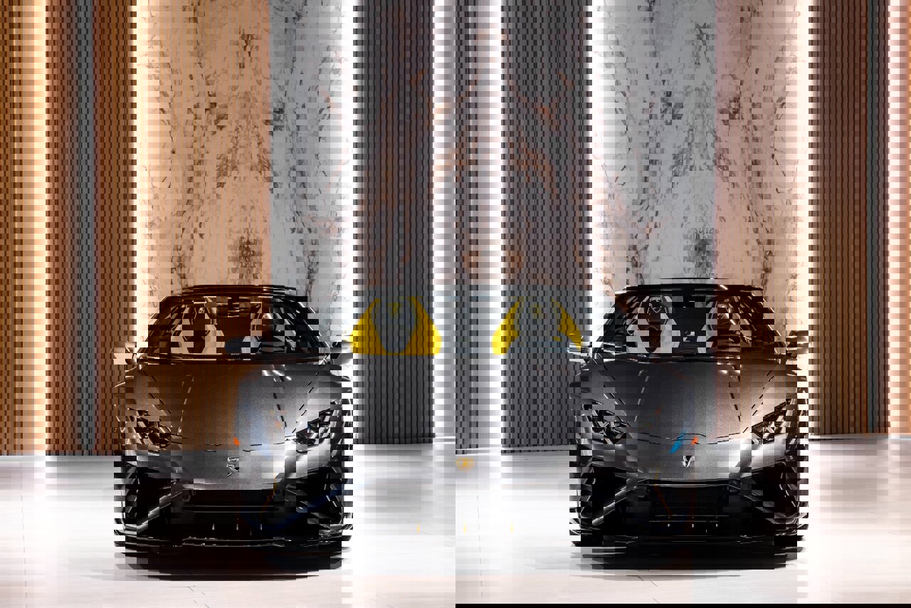 Used 2023 Lamborghini Huracan EVO image 3