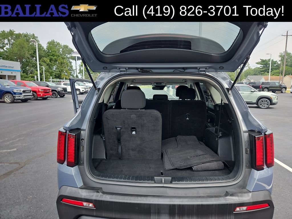 Used 2023 Kia Sorento LX AWD/4WD image 23