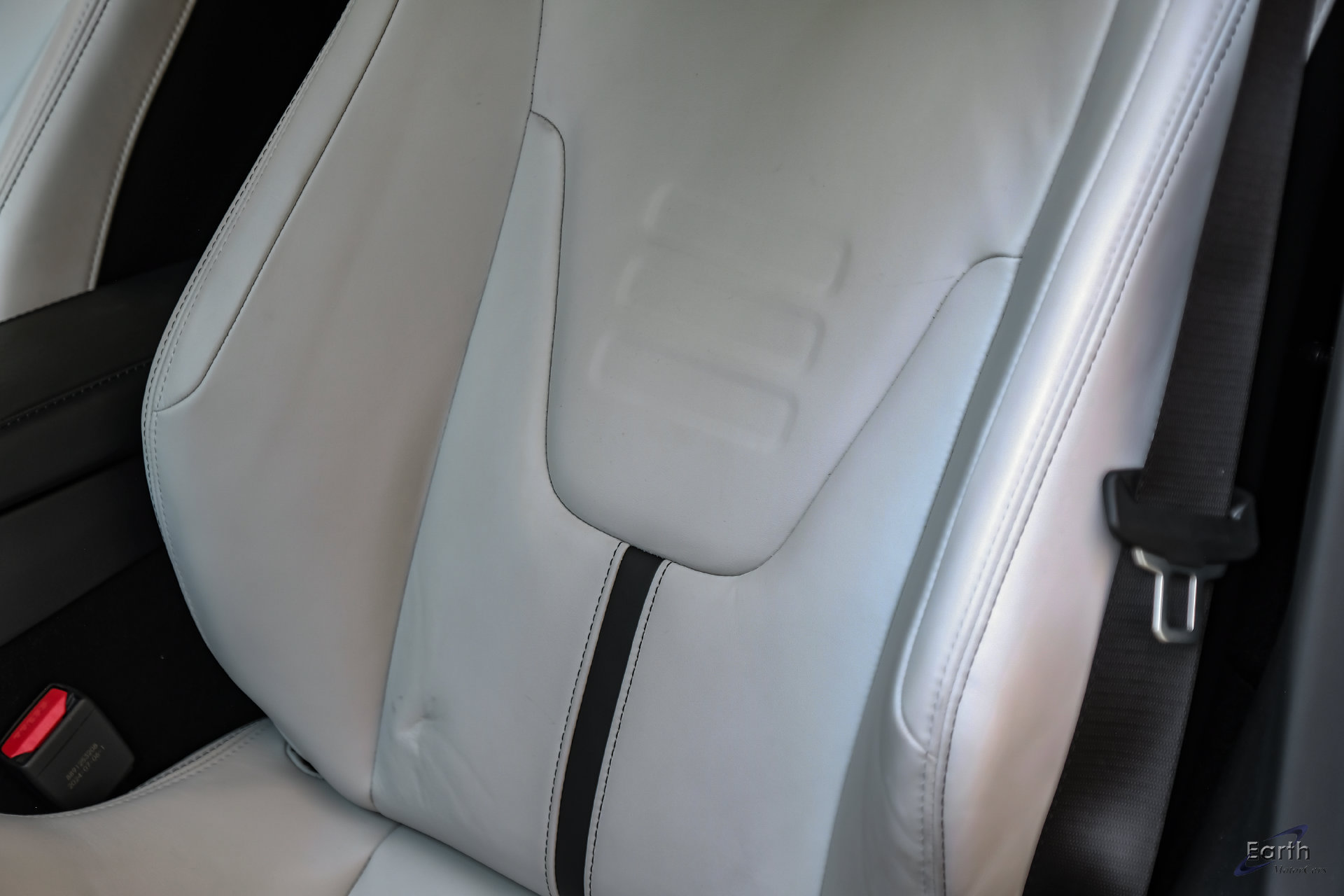 Used 2025 Lotus Emira RWD image 52