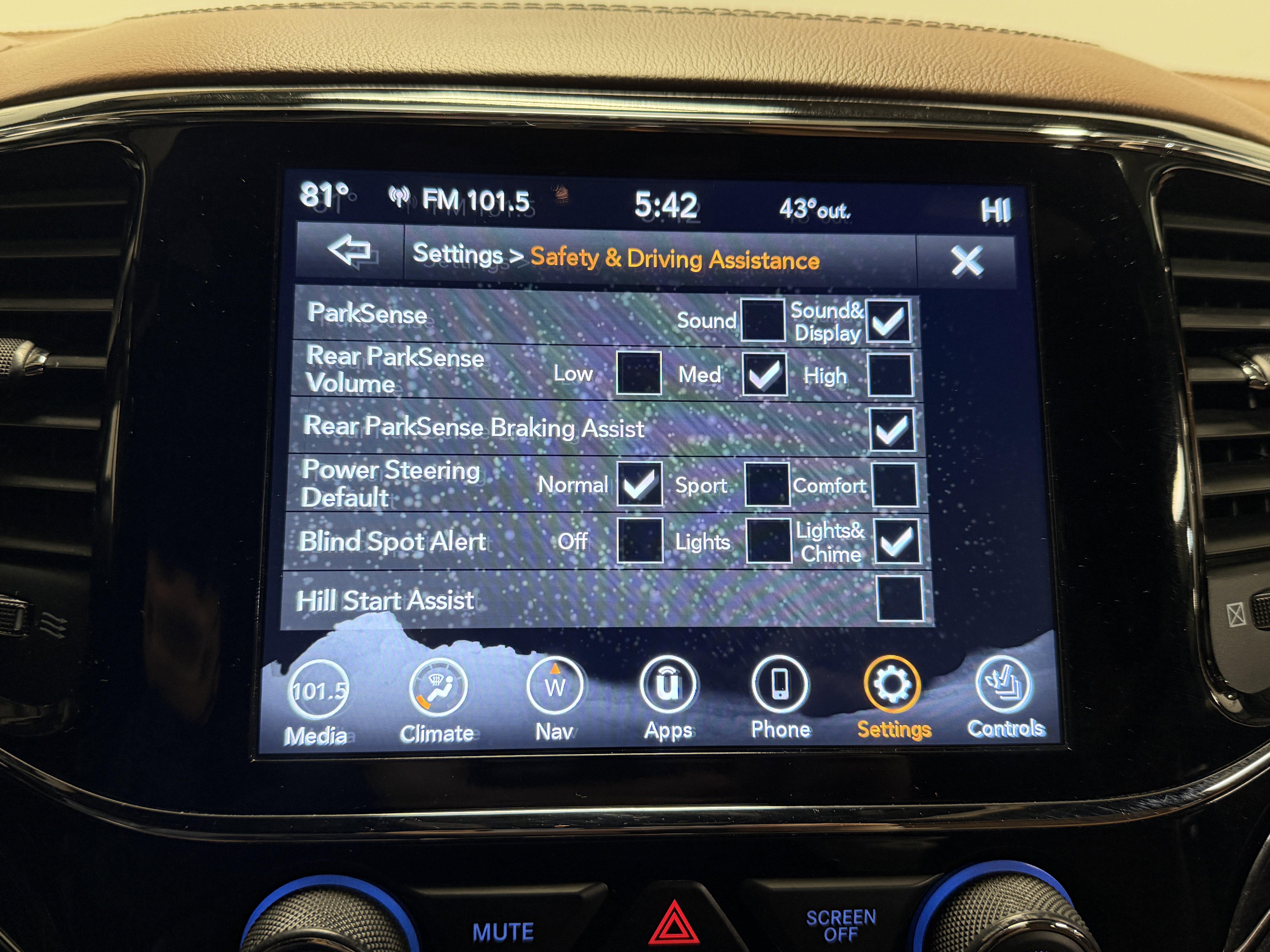 Used 2020 Jeep Grand Cherokee Overland image 13