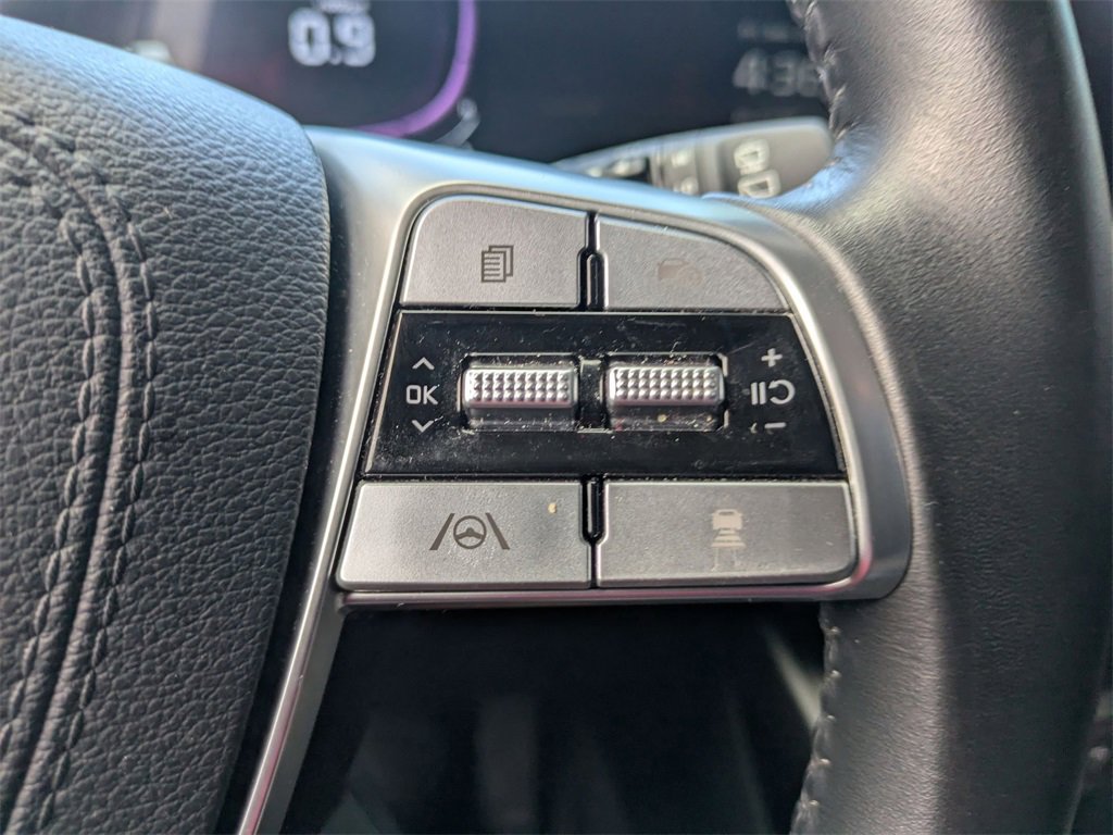 Used 2025 Kia Telluride S image 16