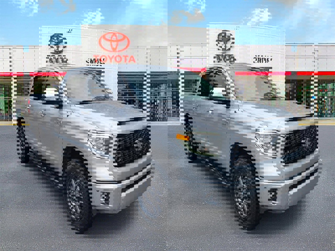 Used 2018 Toyota Tundra Platinum image 2