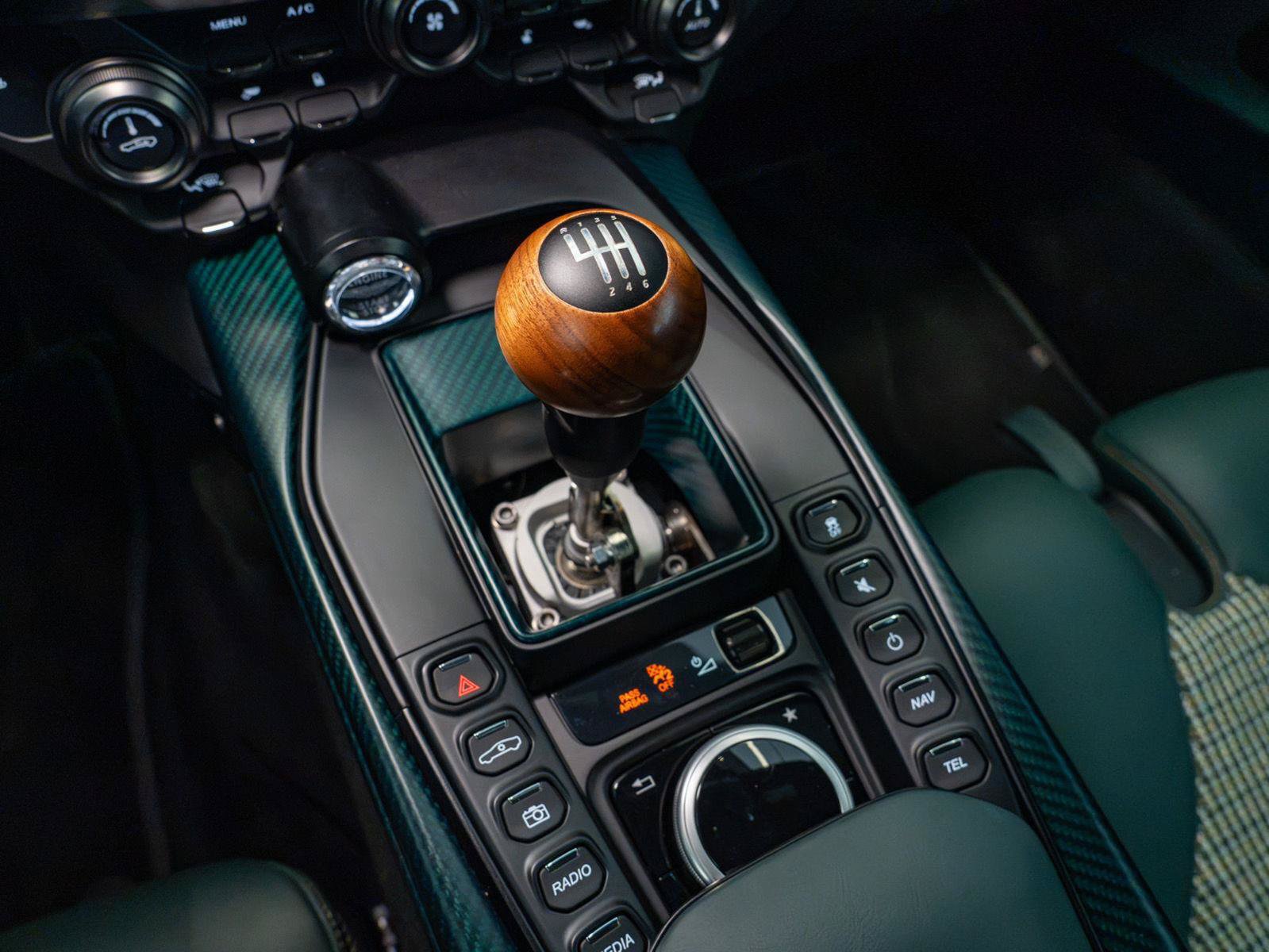 Used 2024 Aston Martin Valour RWD image 41