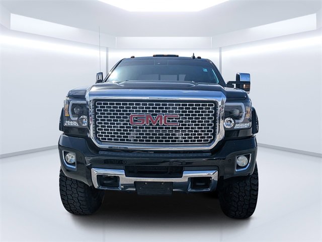 Used 2015 GMC Sierra 2500 Denali w/ Duramax Plus Package image 8