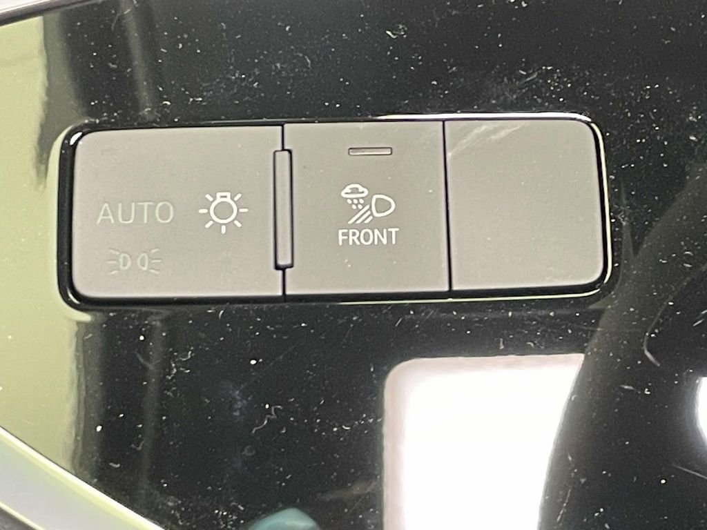 New 2025 Audi Q3 2.0T Premium image 35