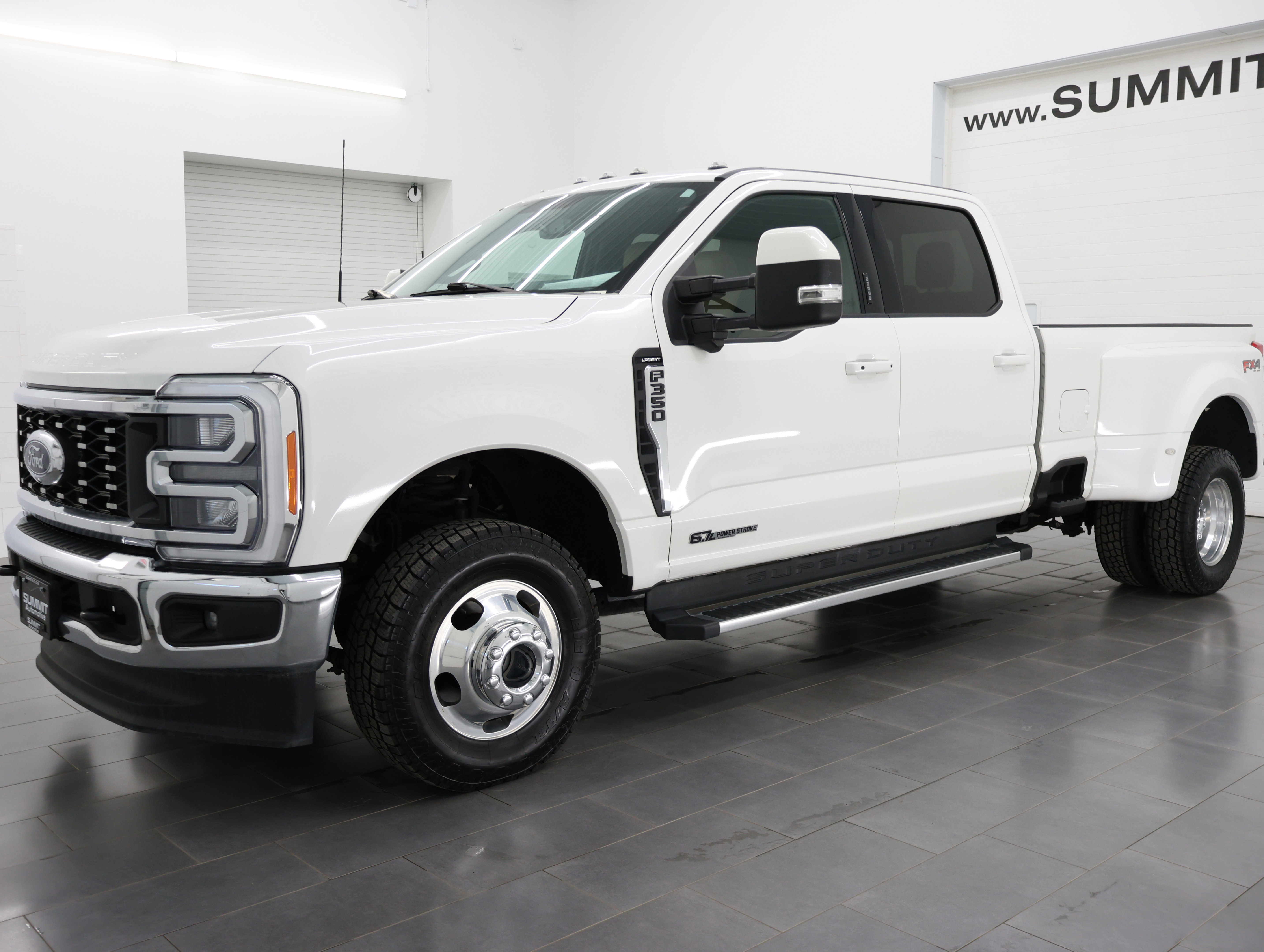 Used 2023 Ford F350 Lariat w/ FX4 Off-Road Package image 7