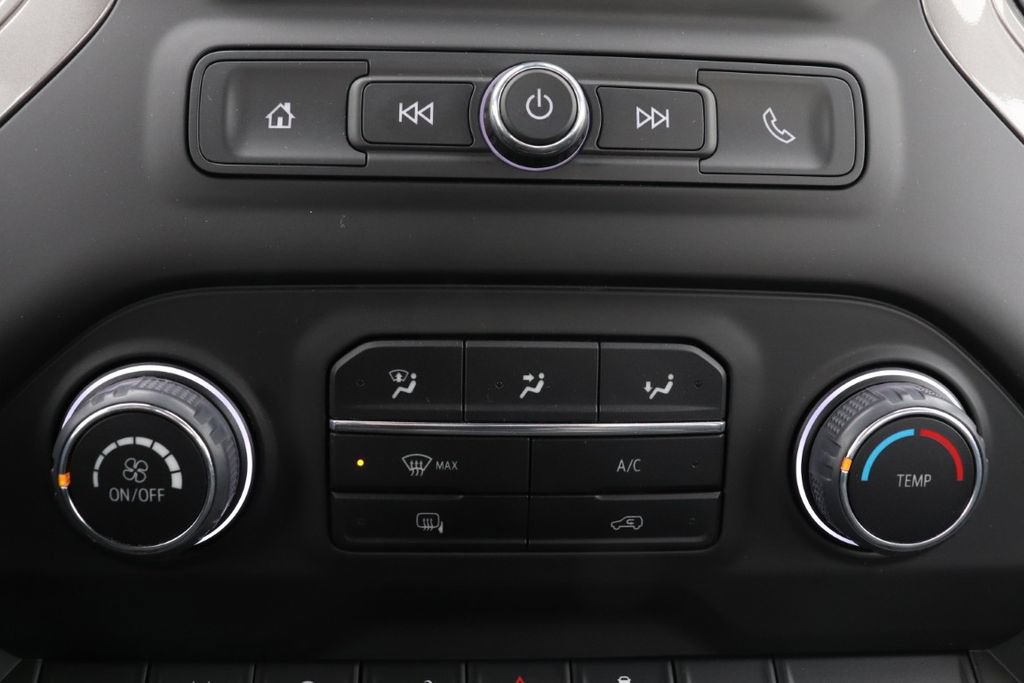 Used 2025 Chevrolet Silverado 1500 W/T RWD image 16