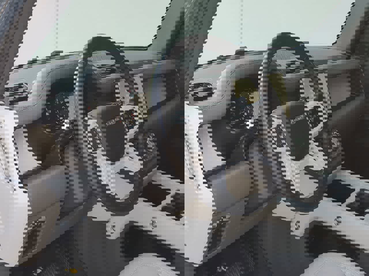 Used 2025 Land Rover Defender 110 X-Dynamic SE image 10