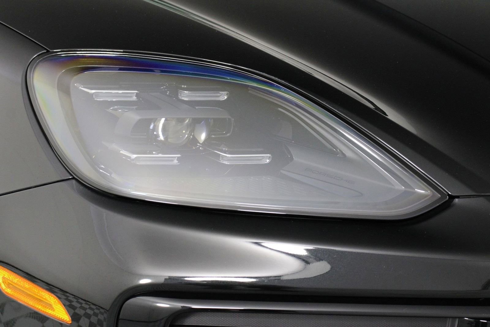 Certified 2025 Porsche Cayenne image 28