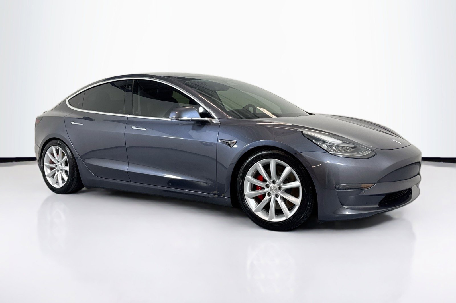 Used 2020 Tesla Model 3 Performance image 3