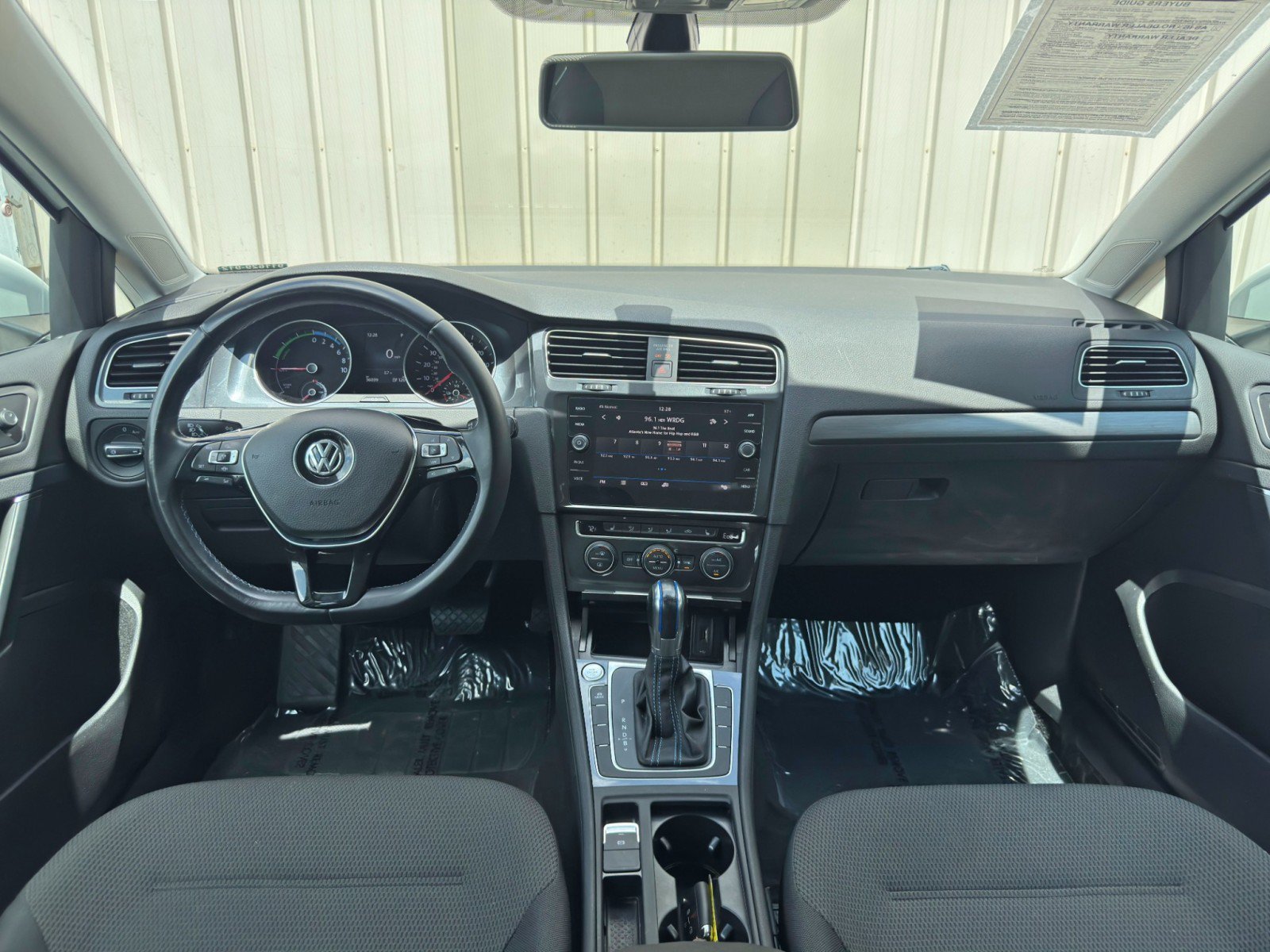 Used 2019 Volkswagen e-Golf SE w/ Driver Assistance Package FWD image 11
