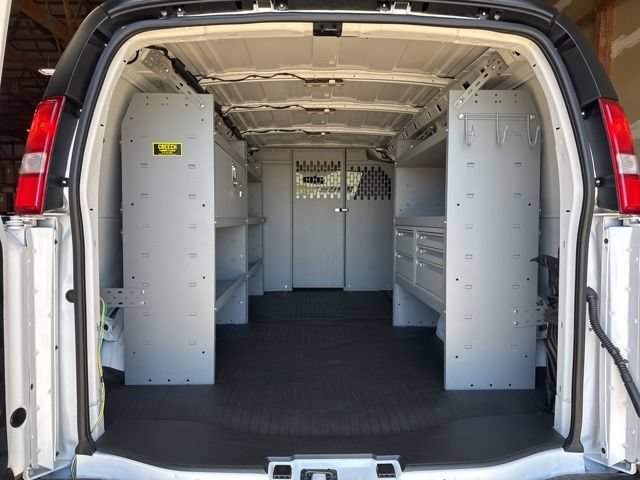 New 2026 Chevrolet Express 2500 w/ Driver Convenience Package RWD image 21