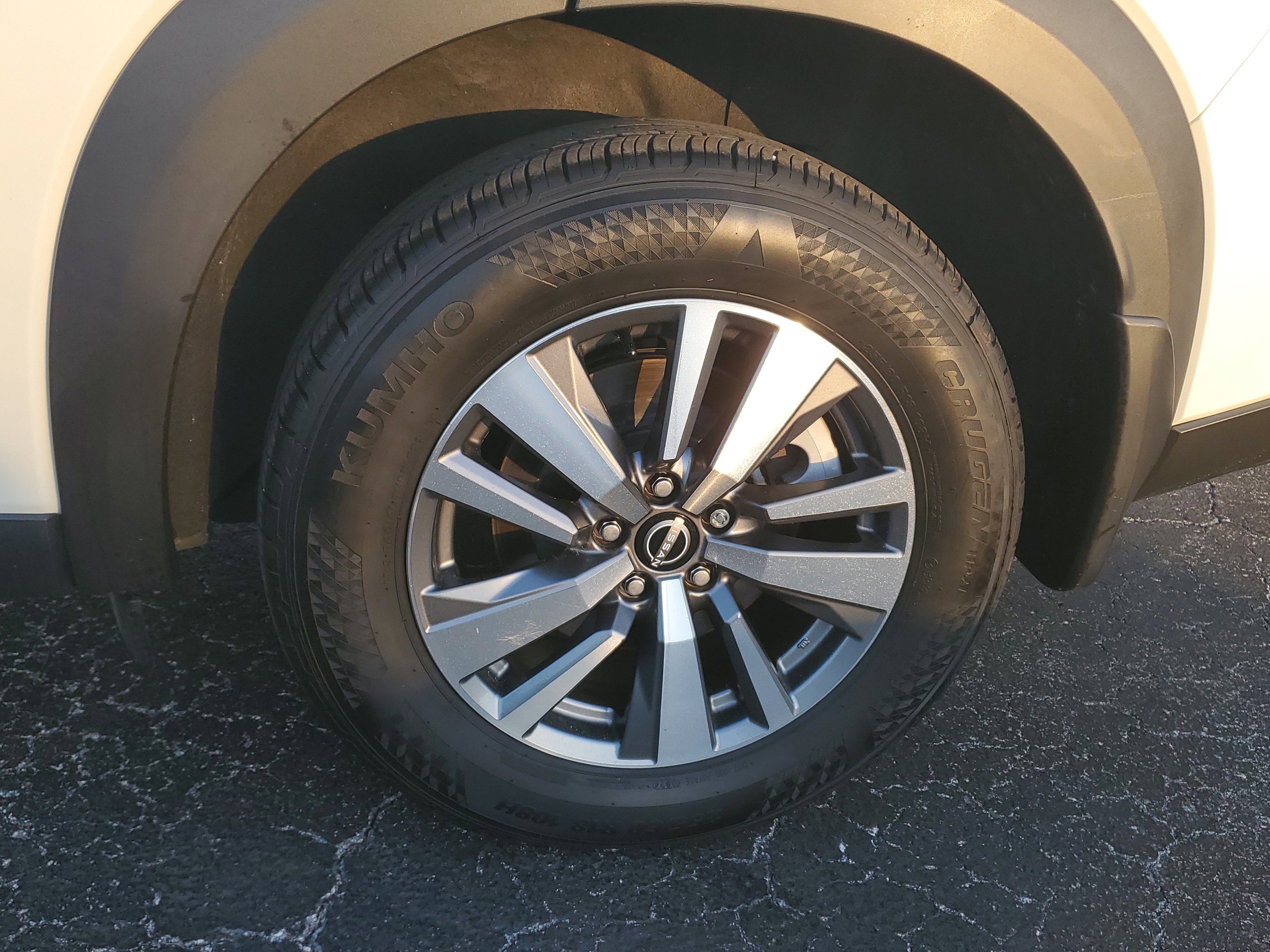 Used 2024 Nissan Pathfinder SL image 7