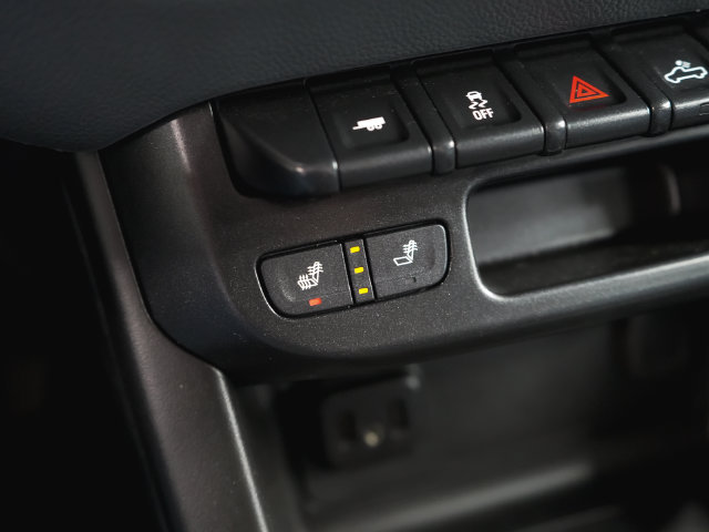 Used 2020 Chevrolet Colorado Z71 AWD/4WD image 34