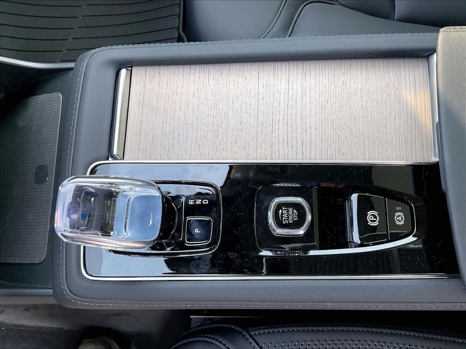 New 2027 Volvo XC90 B6 Plus AWD/4WD image 10