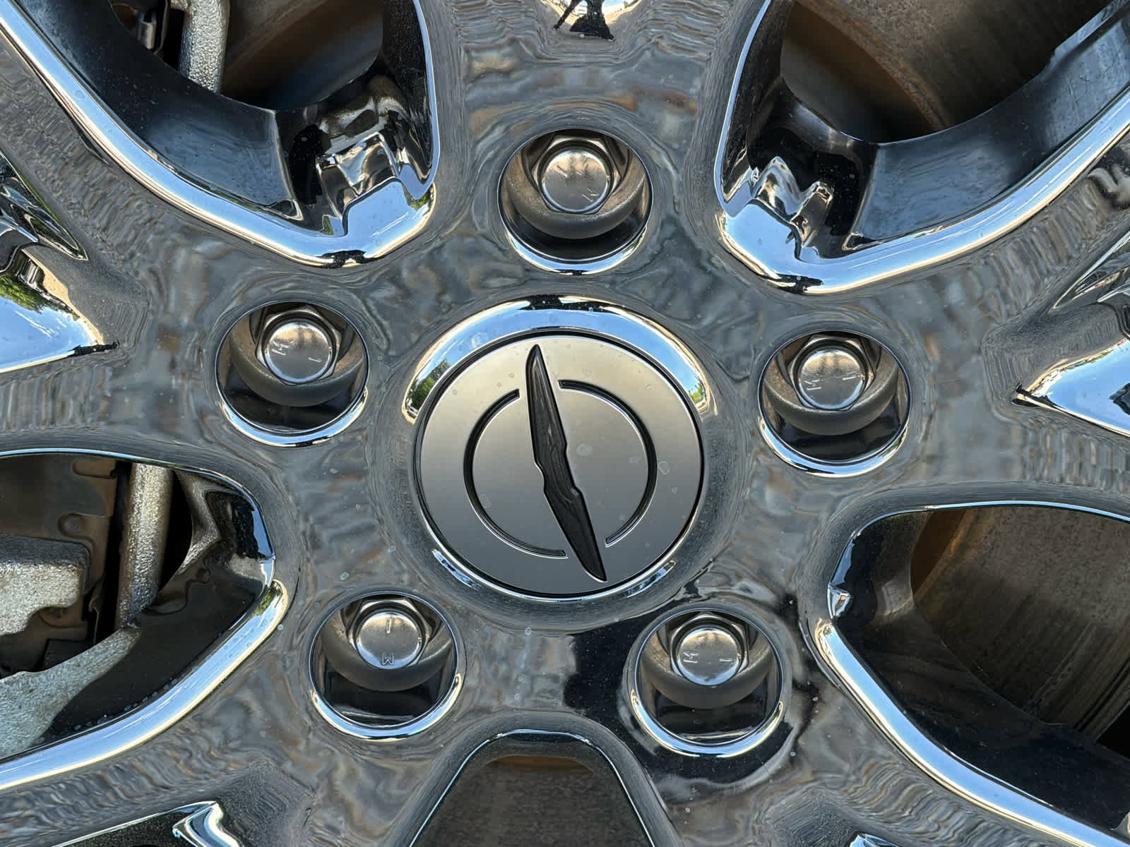 Used 2024 Chrysler Pacifica Touring-L FWD image 11