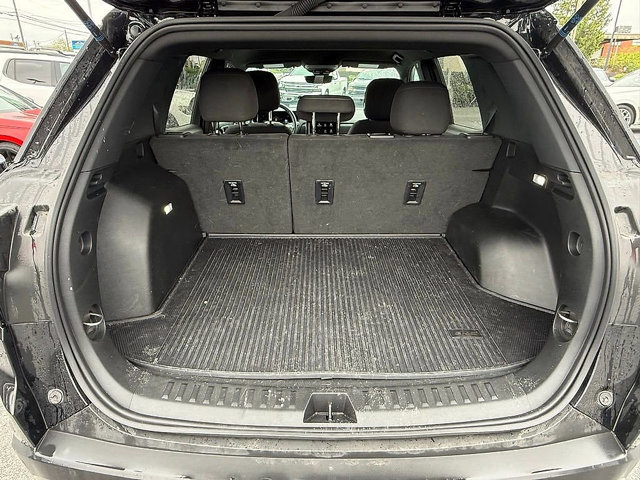 Used 2026 GMC Terrain Elevation w/ Technology Package II AWD/4WD image 5