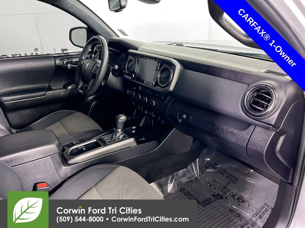 Used 2022 Toyota Tacoma TRD Off-Road image 26