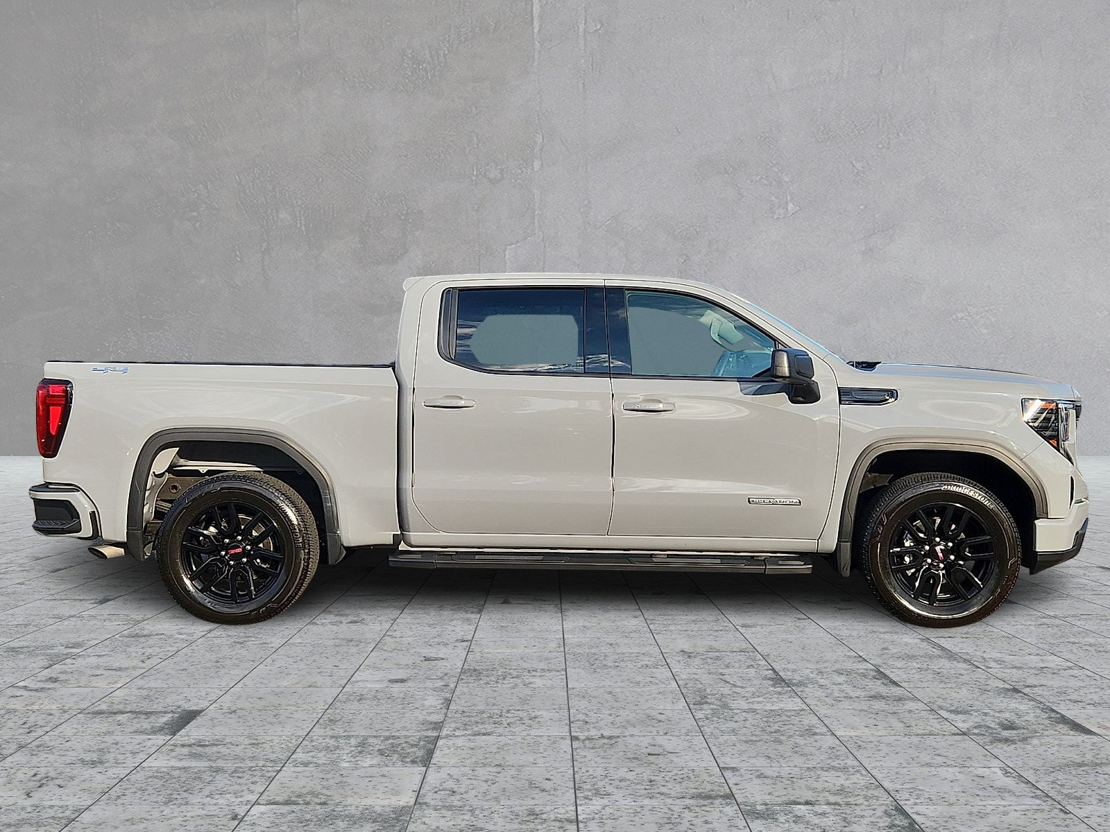 Used 2024 GMC Sierra 1500 Elevation AWD/4WD image 7