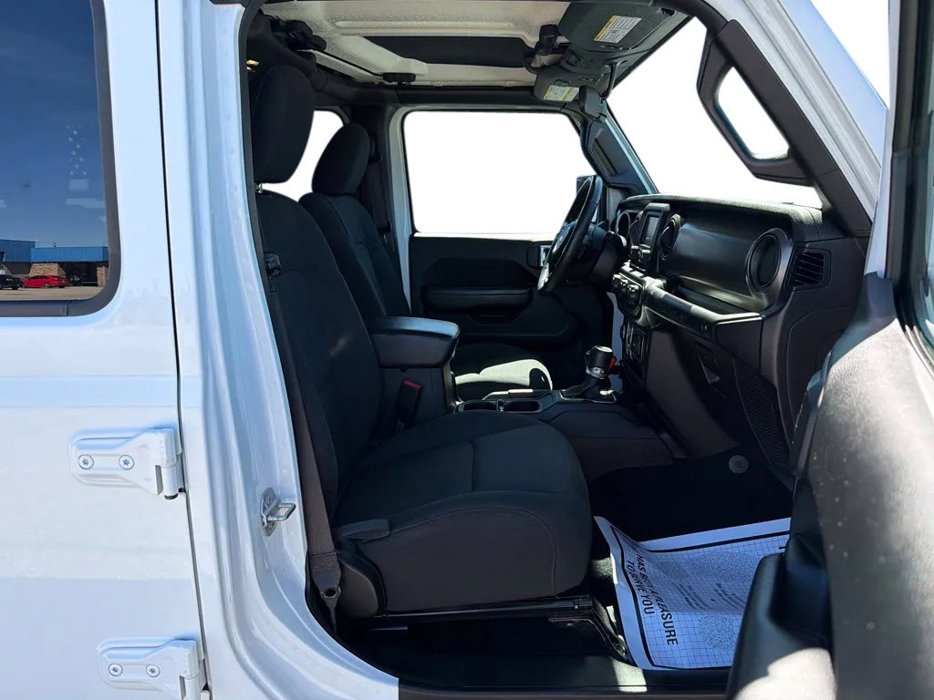 Used 2019 Jeep Wrangler Unlimited Sport S AWD/4WD image 24