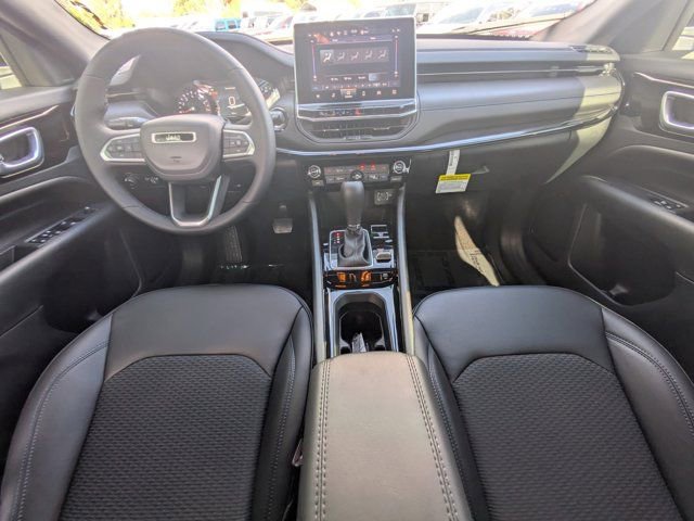 New 2026 Jeep Compass Latitude AWD/4WD image 13