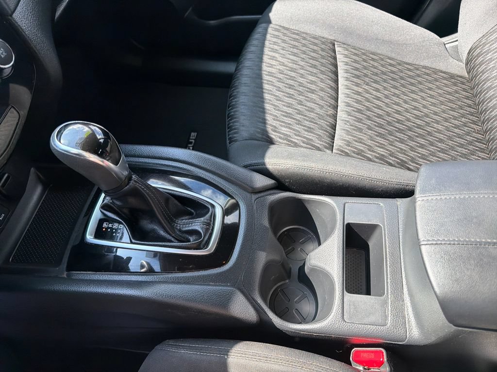 Used 2017 Nissan Rogue S AWD/4WD image 20
