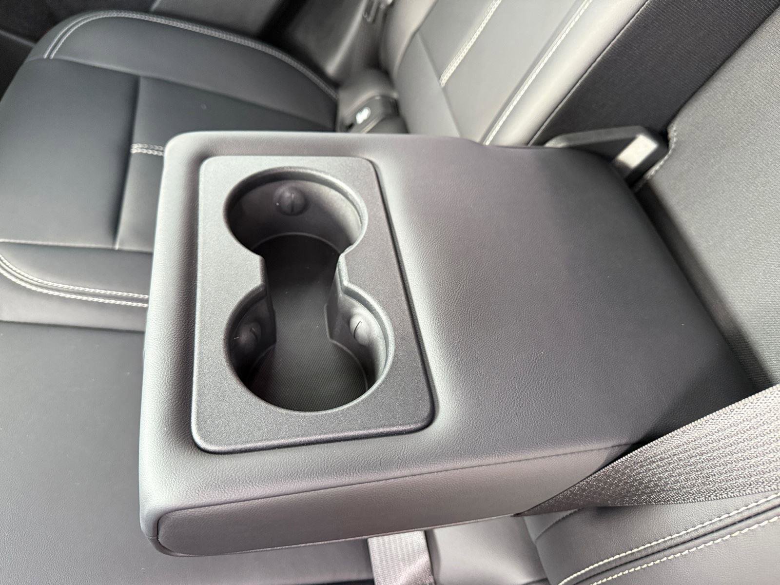 New 2026 Cadillac Optiq Luxury 1 image 14