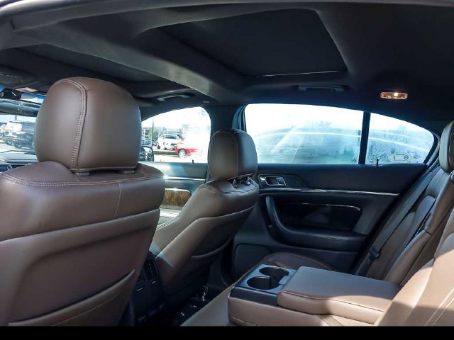 Used 2013 Lincoln MKS FWD image 9