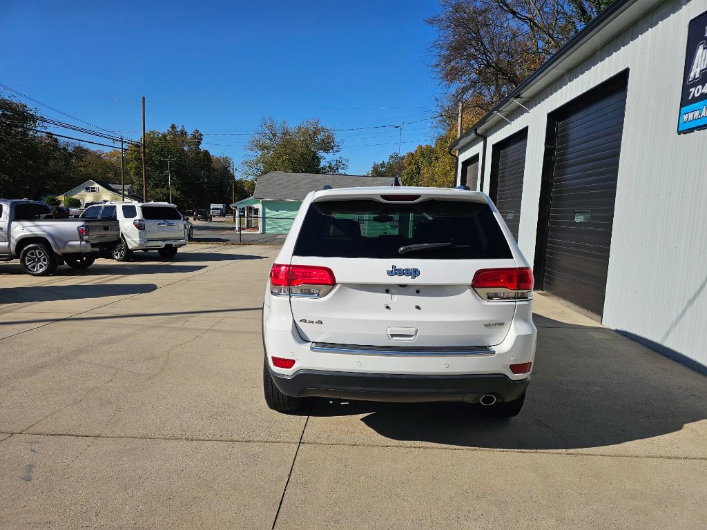 Used 2017 Jeep Grand Cherokee Limited image 16