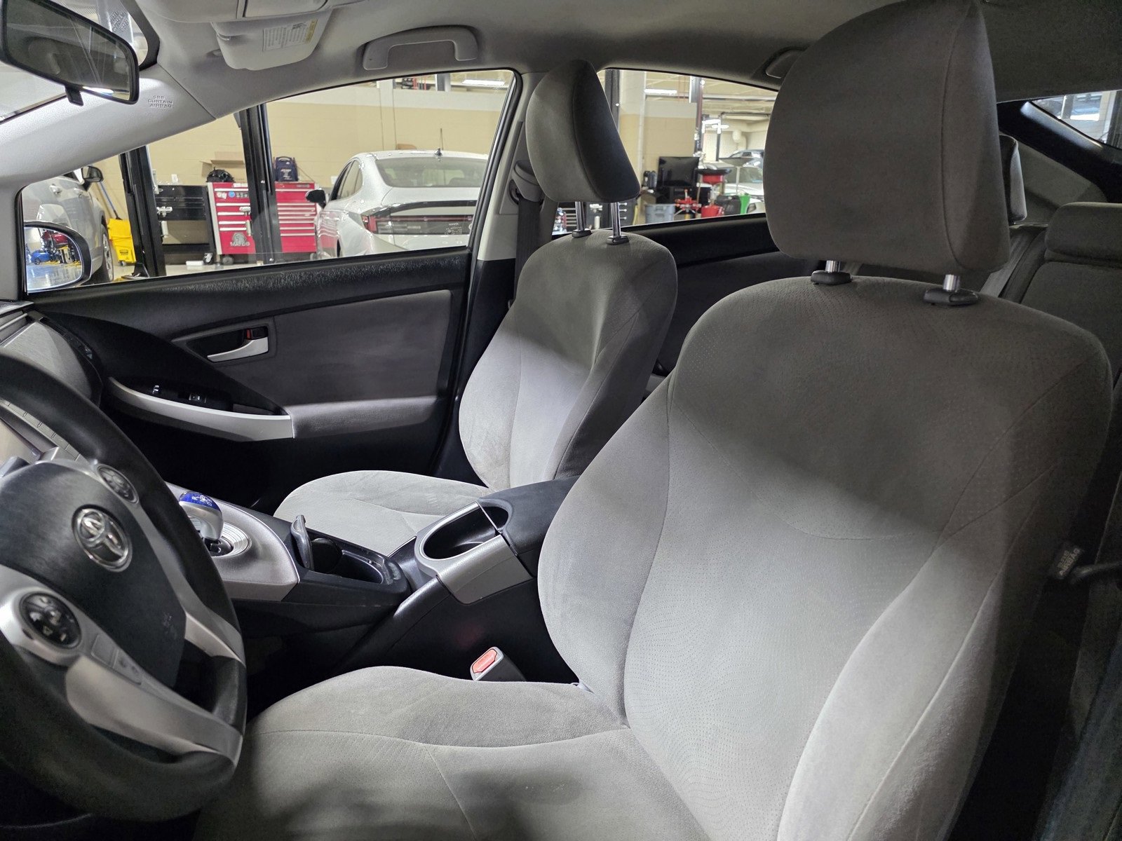 Used 2015 Toyota Prius Two image 22