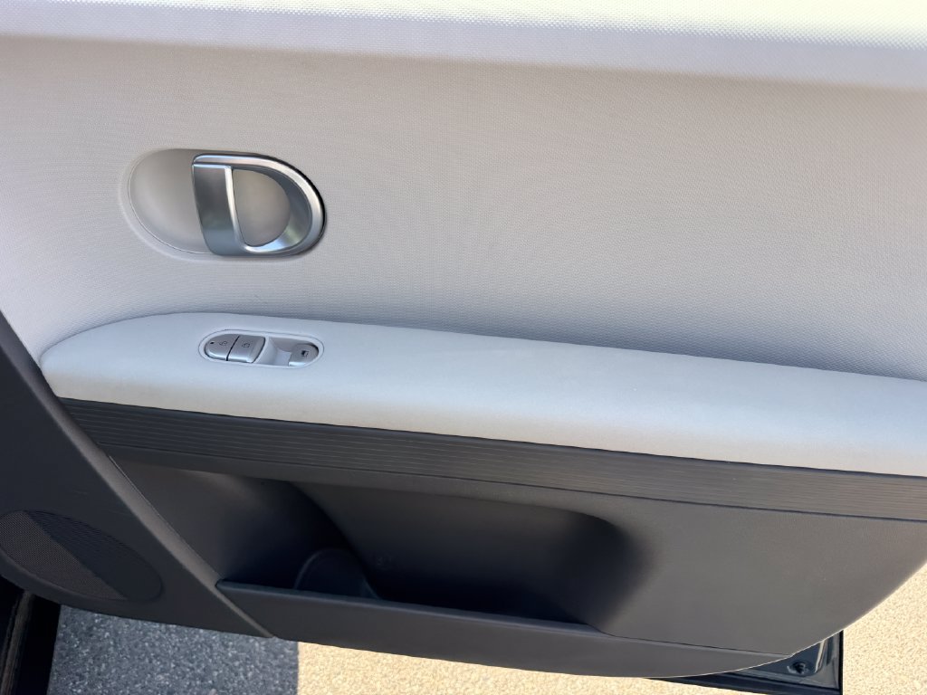Certified 2024 Hyundai Ioniq 5 SE RWD image 11