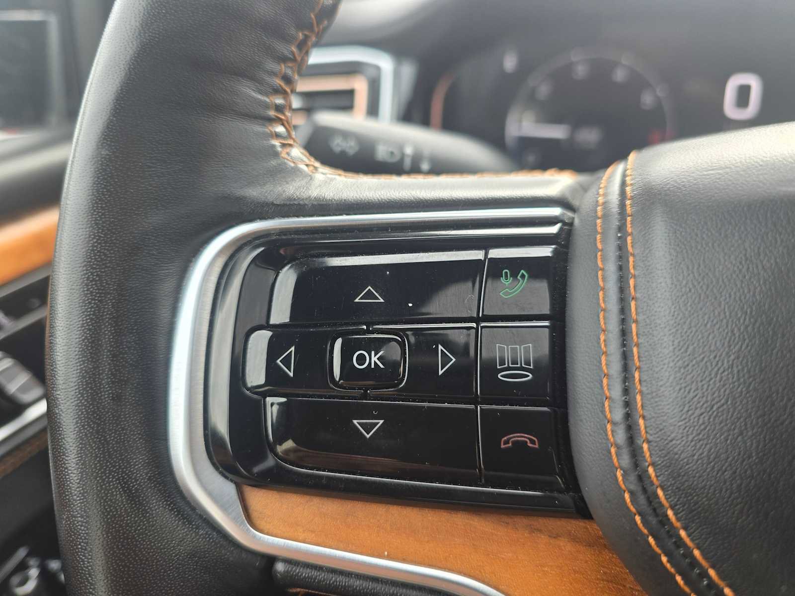 Used 2024 Jeep Grand Wagoneer L Series III image 37