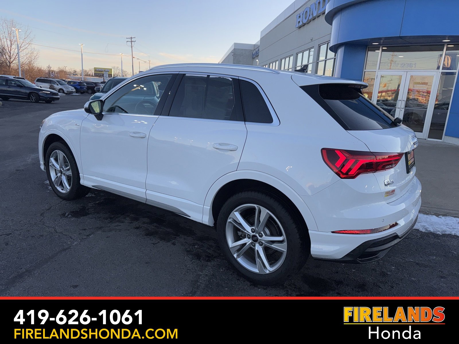 Used 2024 Audi Q3 2.0T Premium Plus image 3