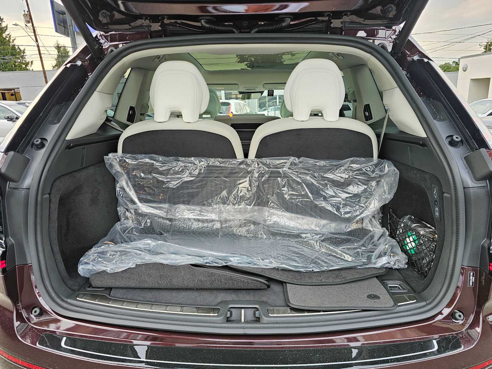 New 2025 Volvo EX90 Ultra w/ Protection Package Premier AWD/4WD image 16