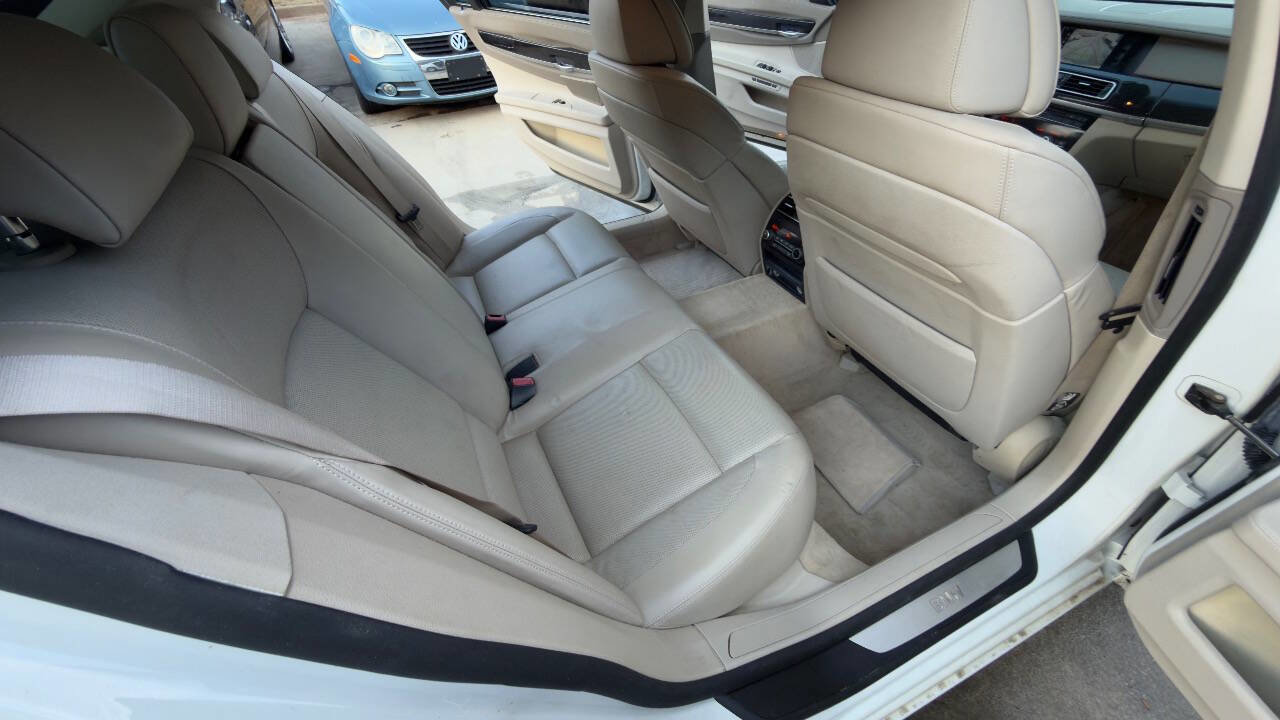 Used 2009 BMW 750Li image 34