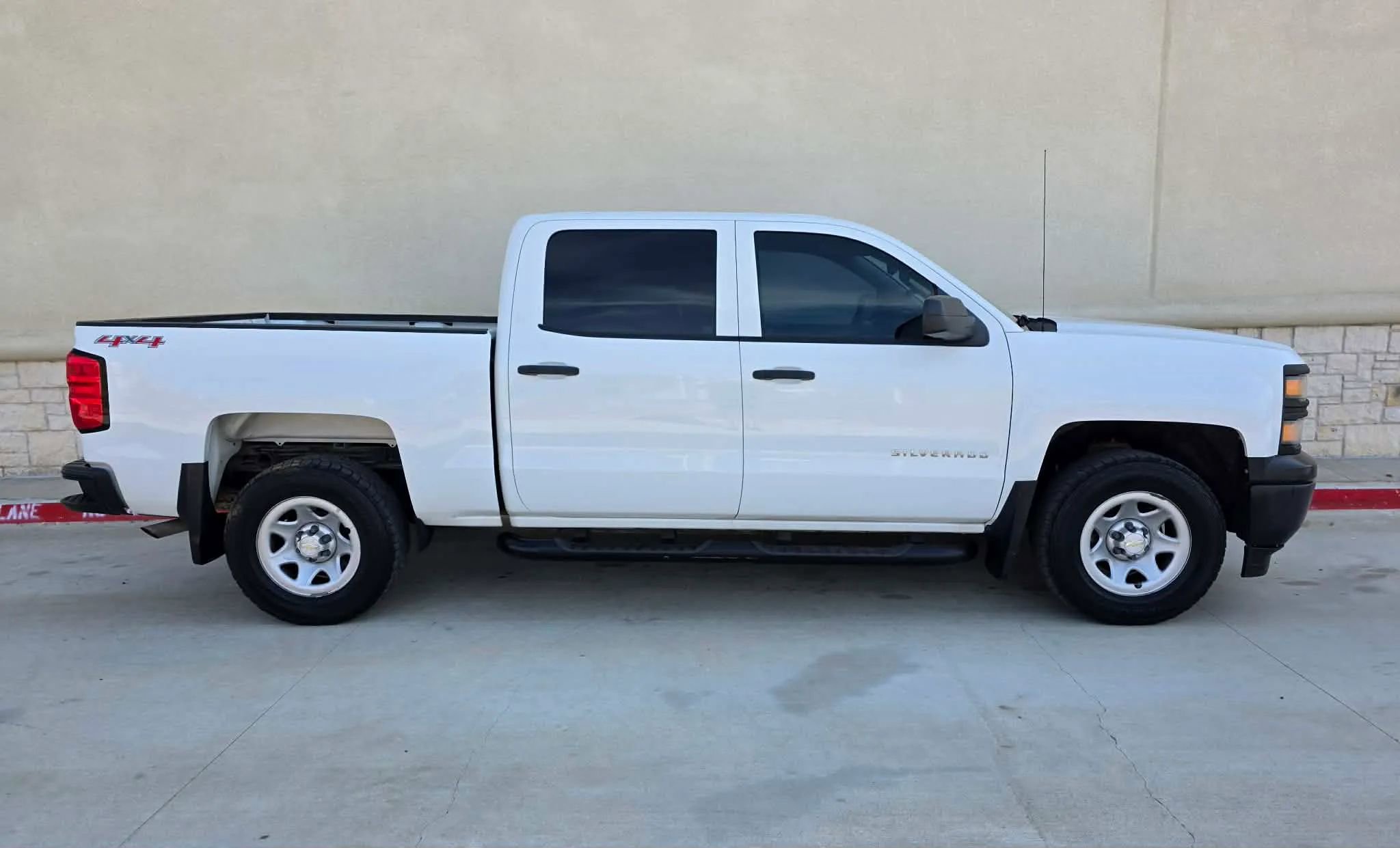 Used 2015 Chevrolet Silverado 1500 W/T w/ Trailering Package image 2