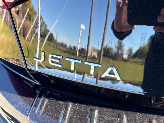 Used 2023 Volkswagen Jetta SEL FWD image 18