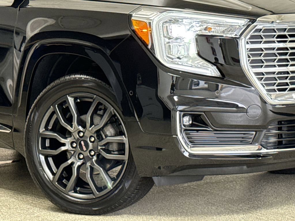 Certified 2023 GMC Terrain Denali w/ Black Diamond Edition image 3
