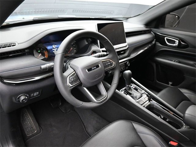 New 2026 Jeep Compass Latitude image 12