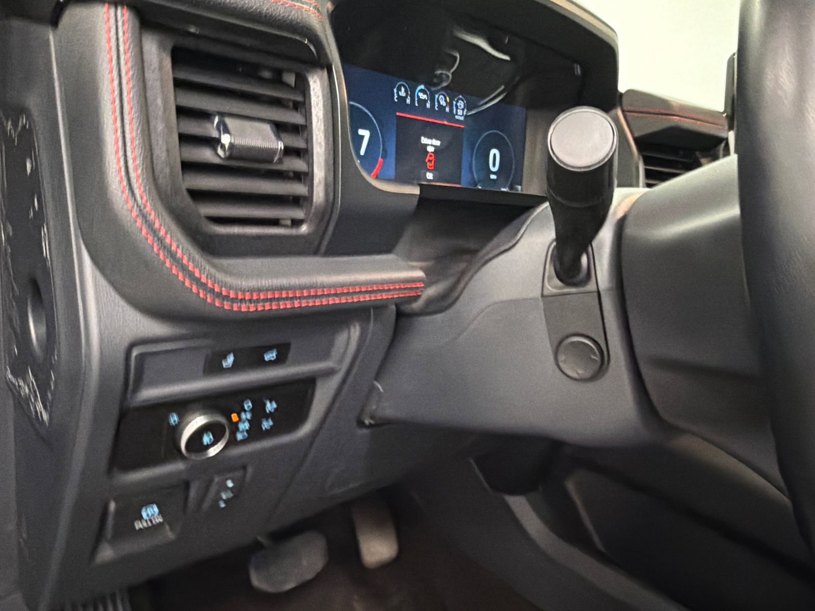 Used 2023 Ford Expedition Limited image 35