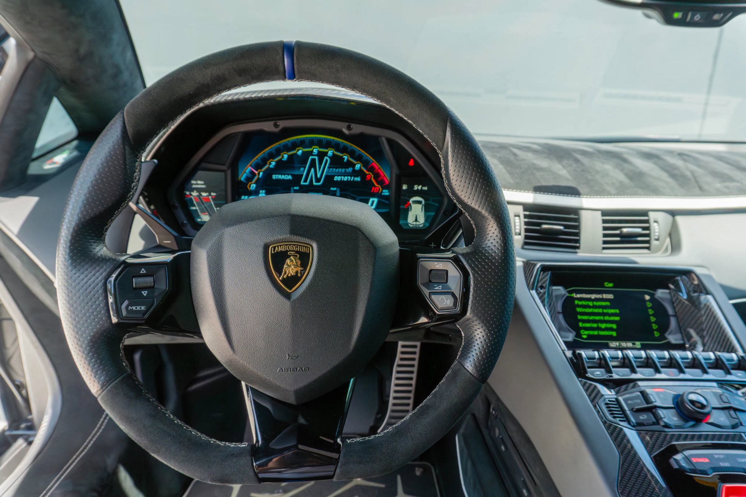 Used 2019 Lamborghini Aventador SVJ AWD/4WD image 15